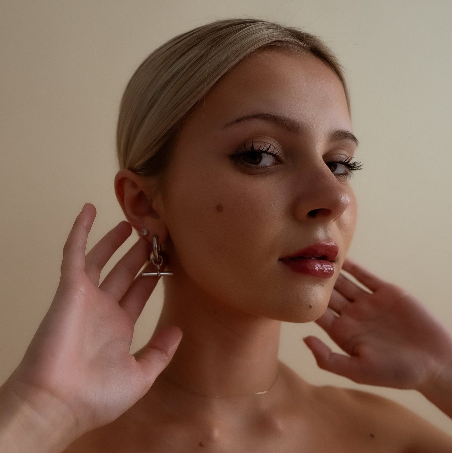 Amira Hoops