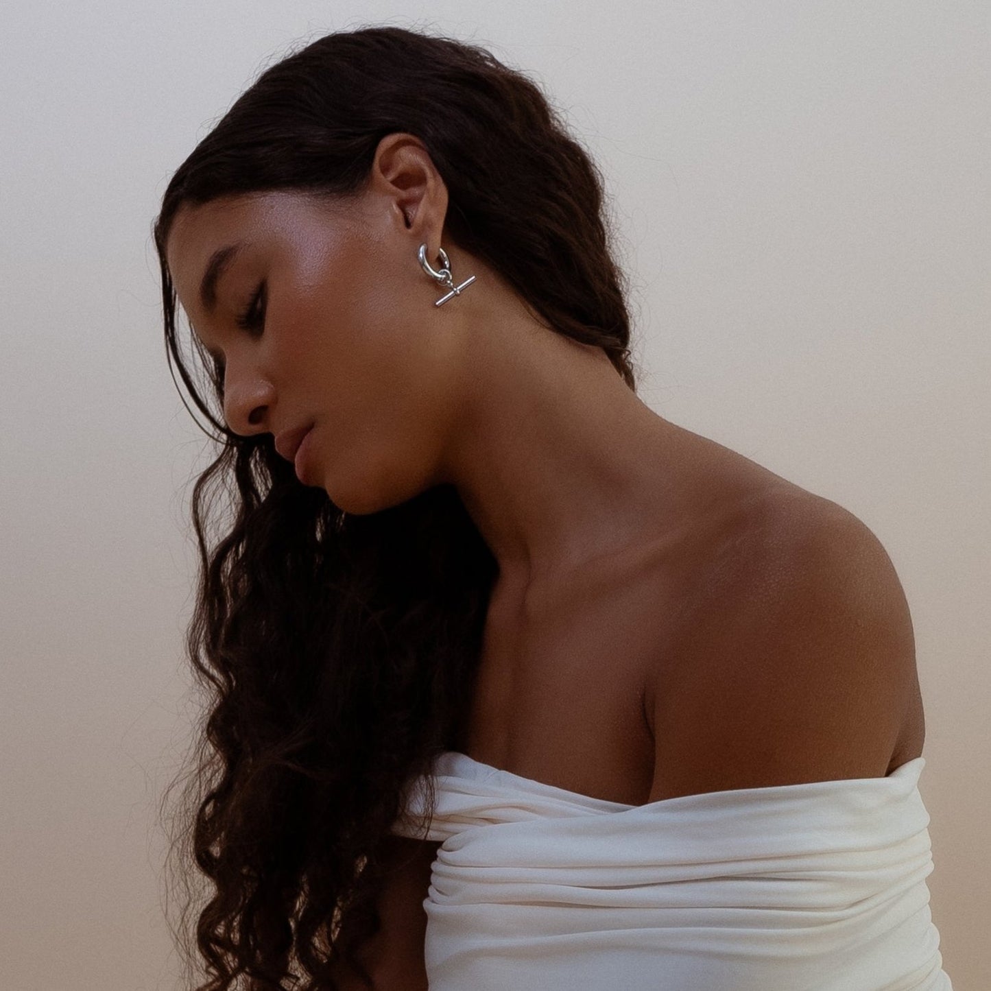 Amira Hoops