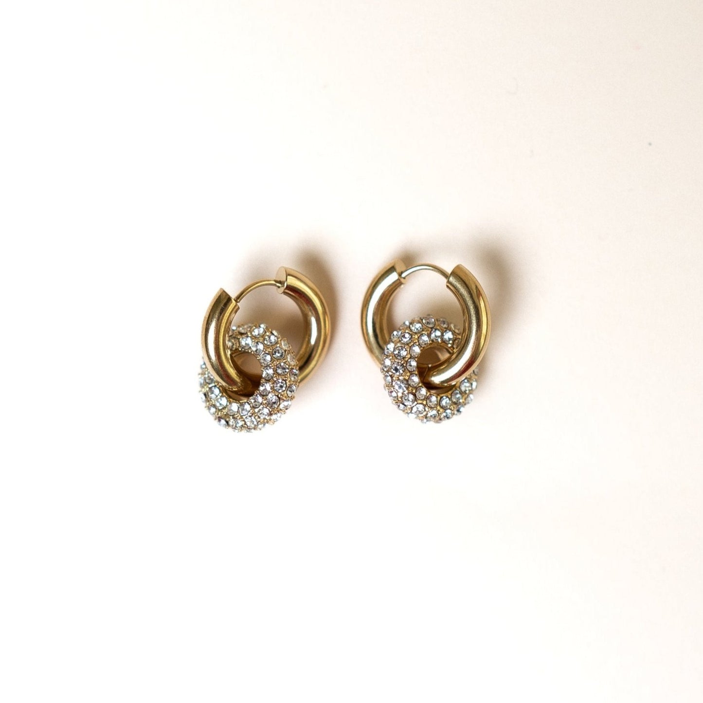 Sahar Hoops